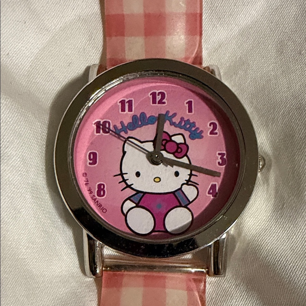 Vintage Hello Kitty Pink Checkered Watch